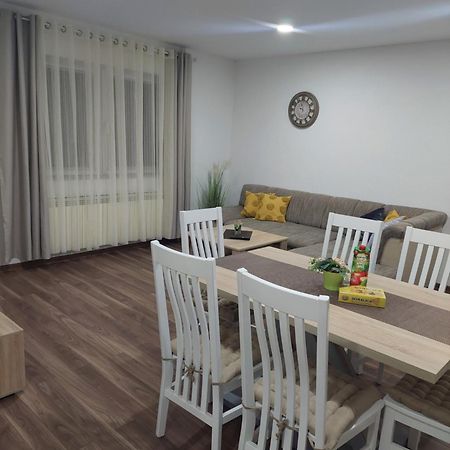 Apartman Danijela Otočac Dış mekan fotoğraf