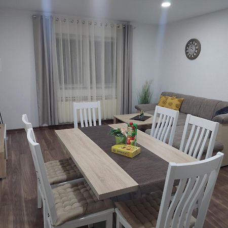 Apartman Danijela Otočac Dış mekan fotoğraf