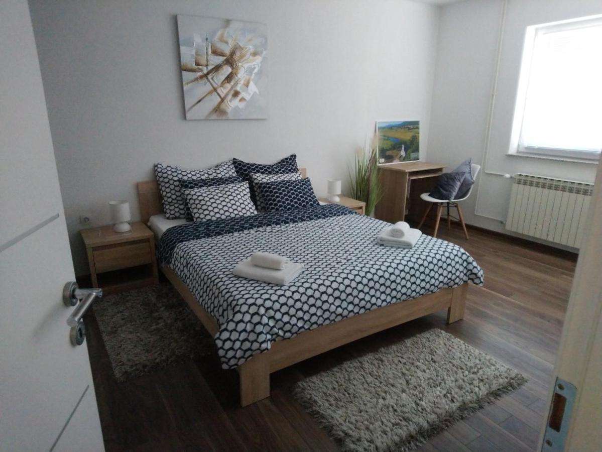 Apartman Danijela Otočac Dış mekan fotoğraf