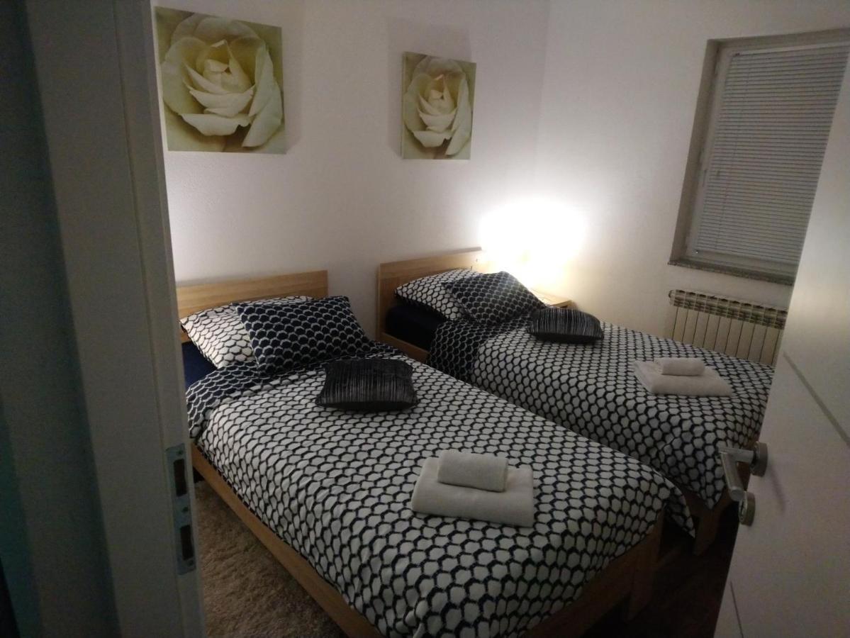Apartman Danijela Otočac Dış mekan fotoğraf