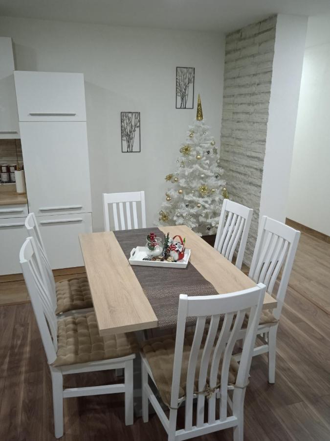 Apartman Danijela Otočac Dış mekan fotoğraf
