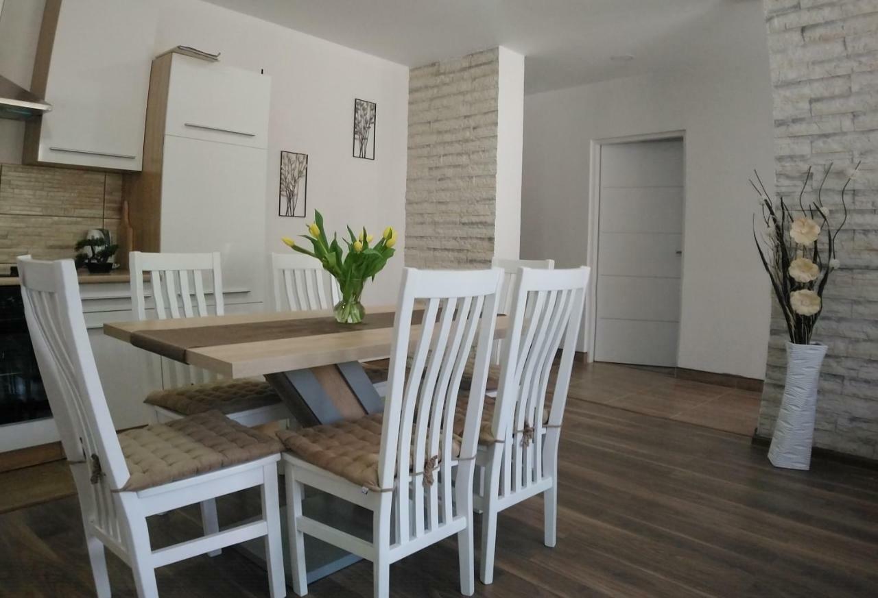 Apartman Danijela Otočac Dış mekan fotoğraf