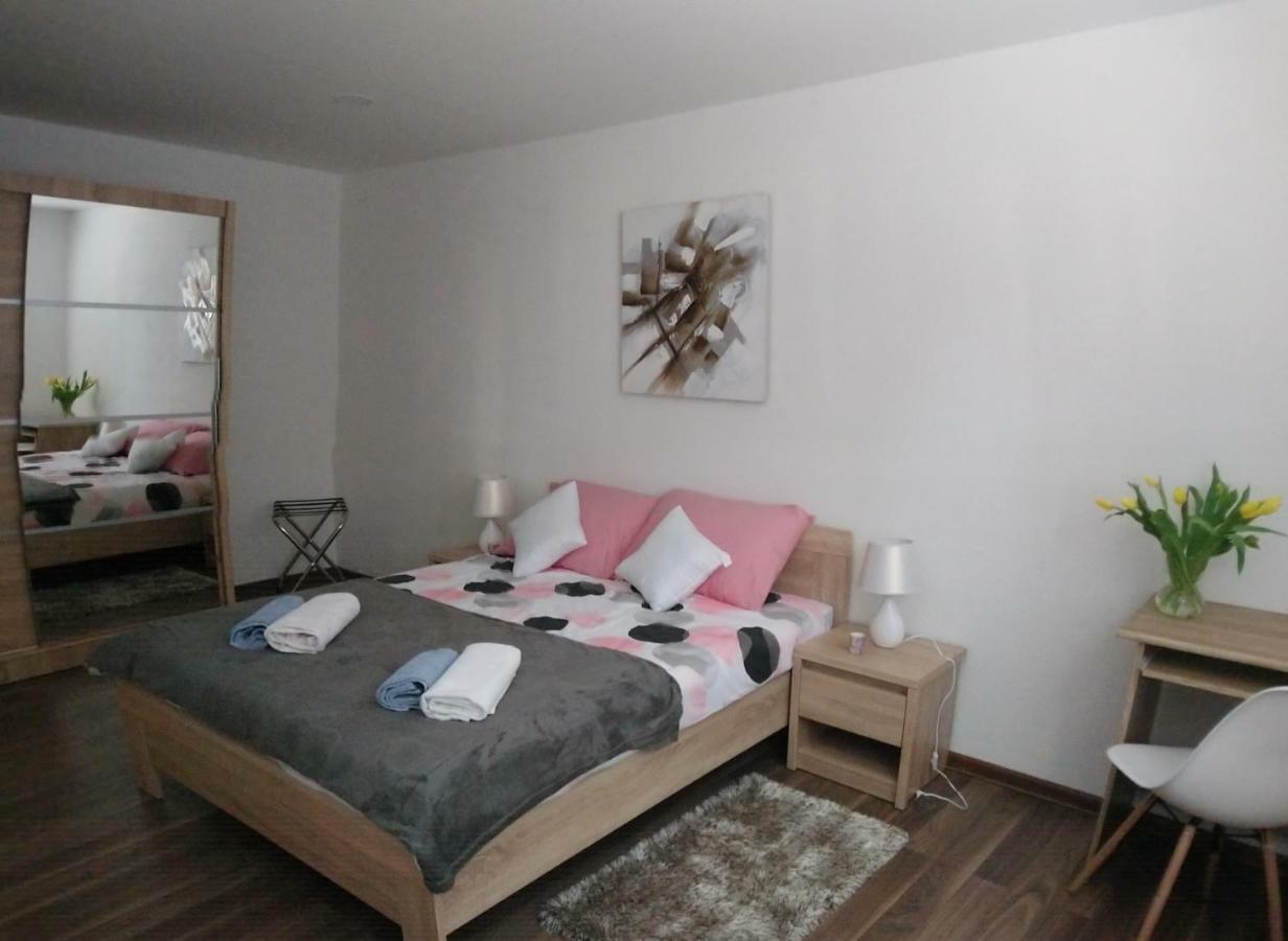 Apartman Danijela Otočac Dış mekan fotoğraf