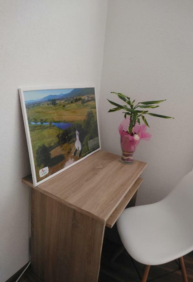Apartman Danijela Otočac Dış mekan fotoğraf